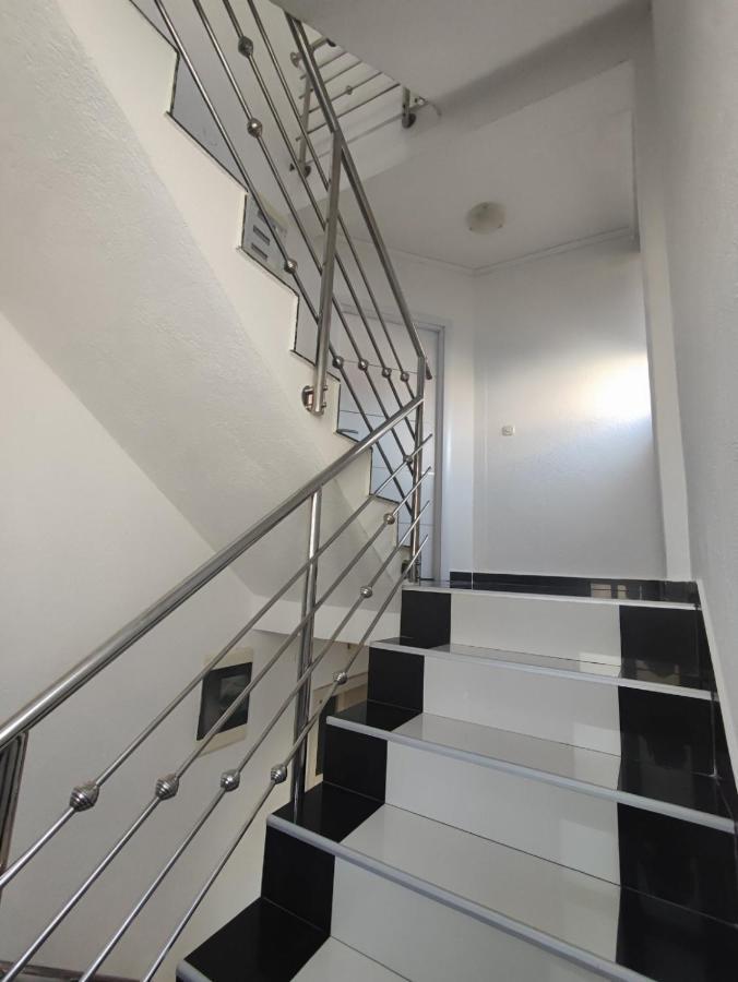 Gogo Apartments Ohrid Bagian luar foto